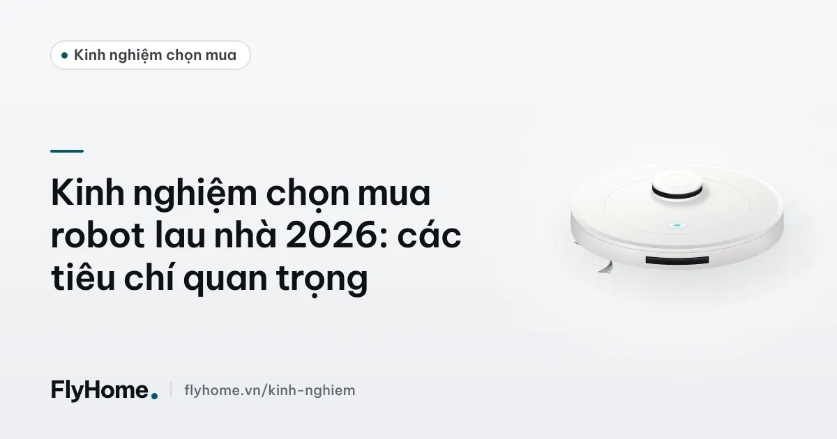 Robot lau nhà đang lau sàn gạch phòng khách, phía sau là trạm sạc tự giặt giẻ
